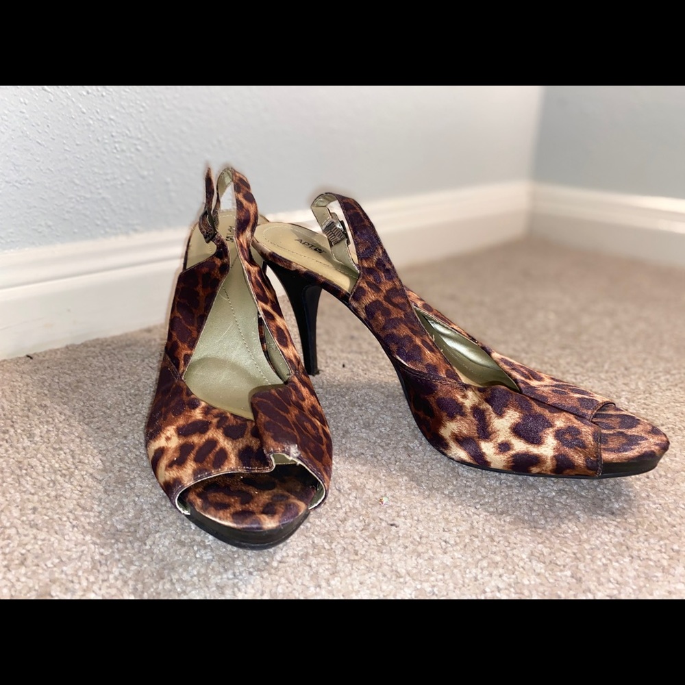 SILKY LEPORD PRINT PUMPS